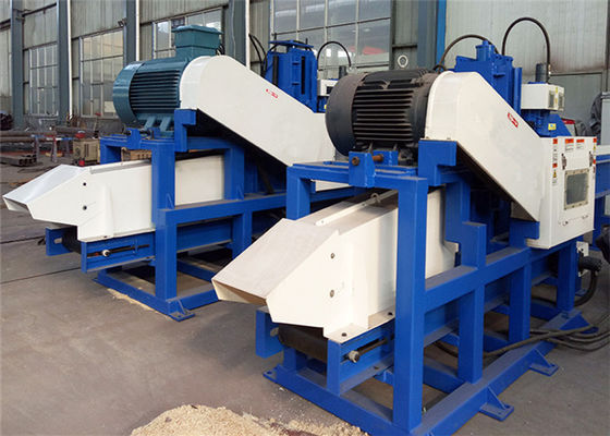 YM-210 168 Pieces 5.5kw 10cbm/H Double Shaft Wood Sawdust Machine