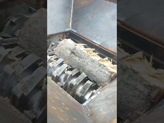 Heavy wood shredder machine. Shredding iron buckets, wooden pallets, car tires, etc